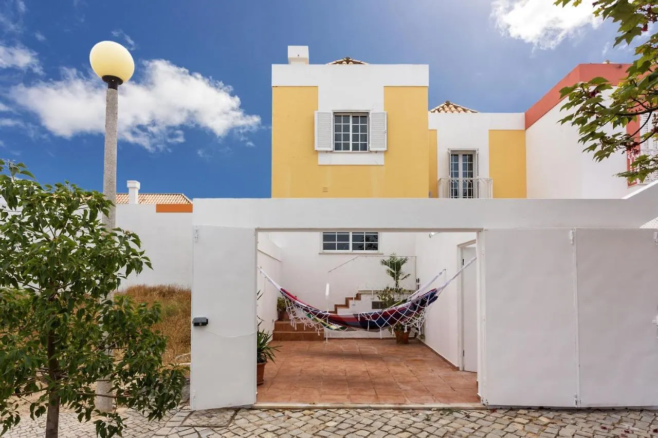 Family Meeting Point - V3 - Faro Villa